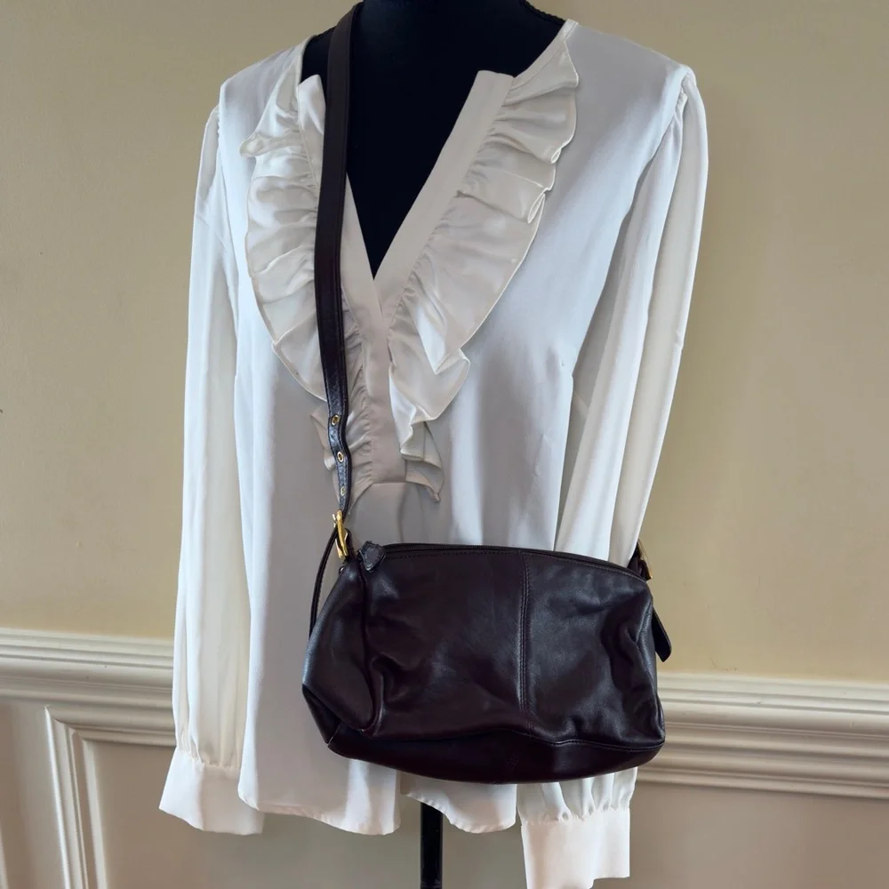 Etienne Aigner elegant dark
